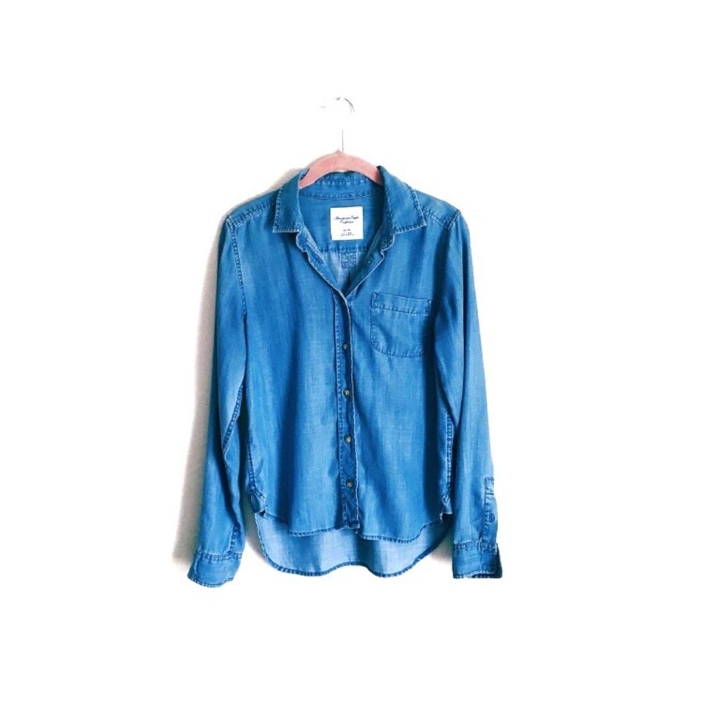 AEO Chambray Denim Button Down Shirt